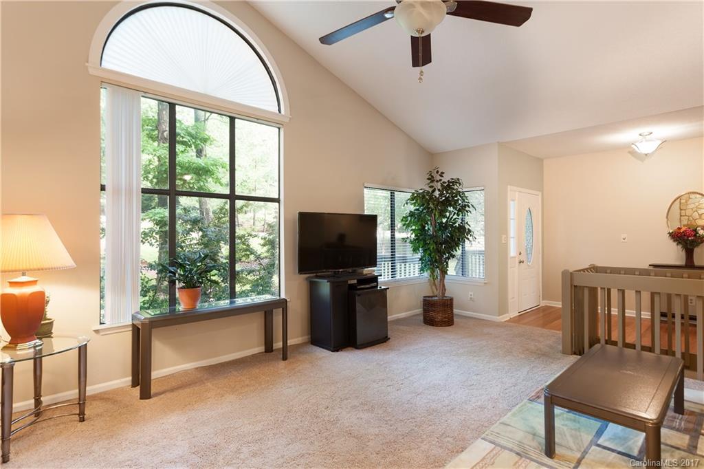 14537 Harbor Estate Road Charlotte, NC 28278 - Photo 4 of 24 Gallery Image 4