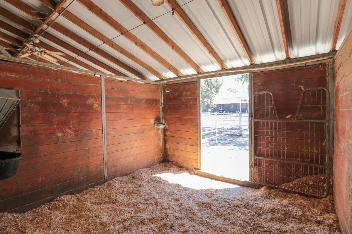 3245 Roop Road Gilroy, CA 95020 - Photo 31 of 35 a view of small space