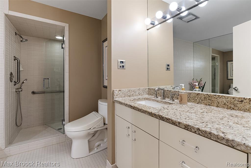 1954 Pine Ridge Court Bloomfield Hills, MI 48302 - Photo 15 of 35