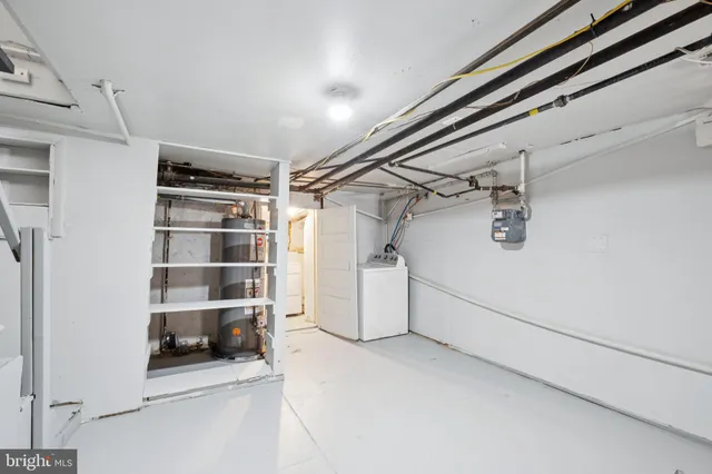 a view of a walk in closet