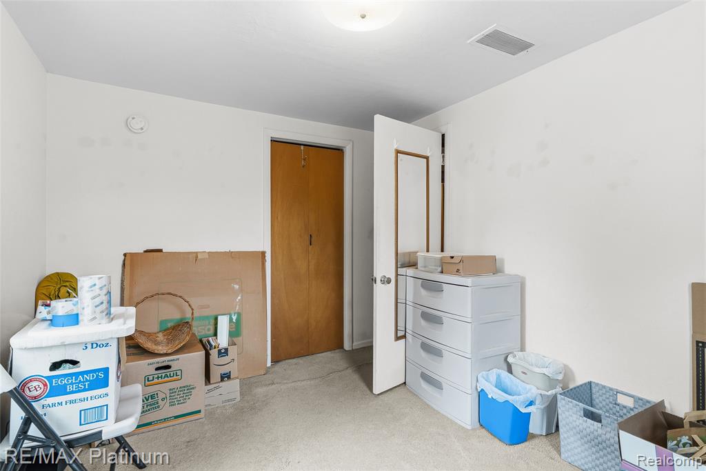 16479 South Jennings Road Fenton, MI 48430 - Photo 15 of 25 Gallery Image 15