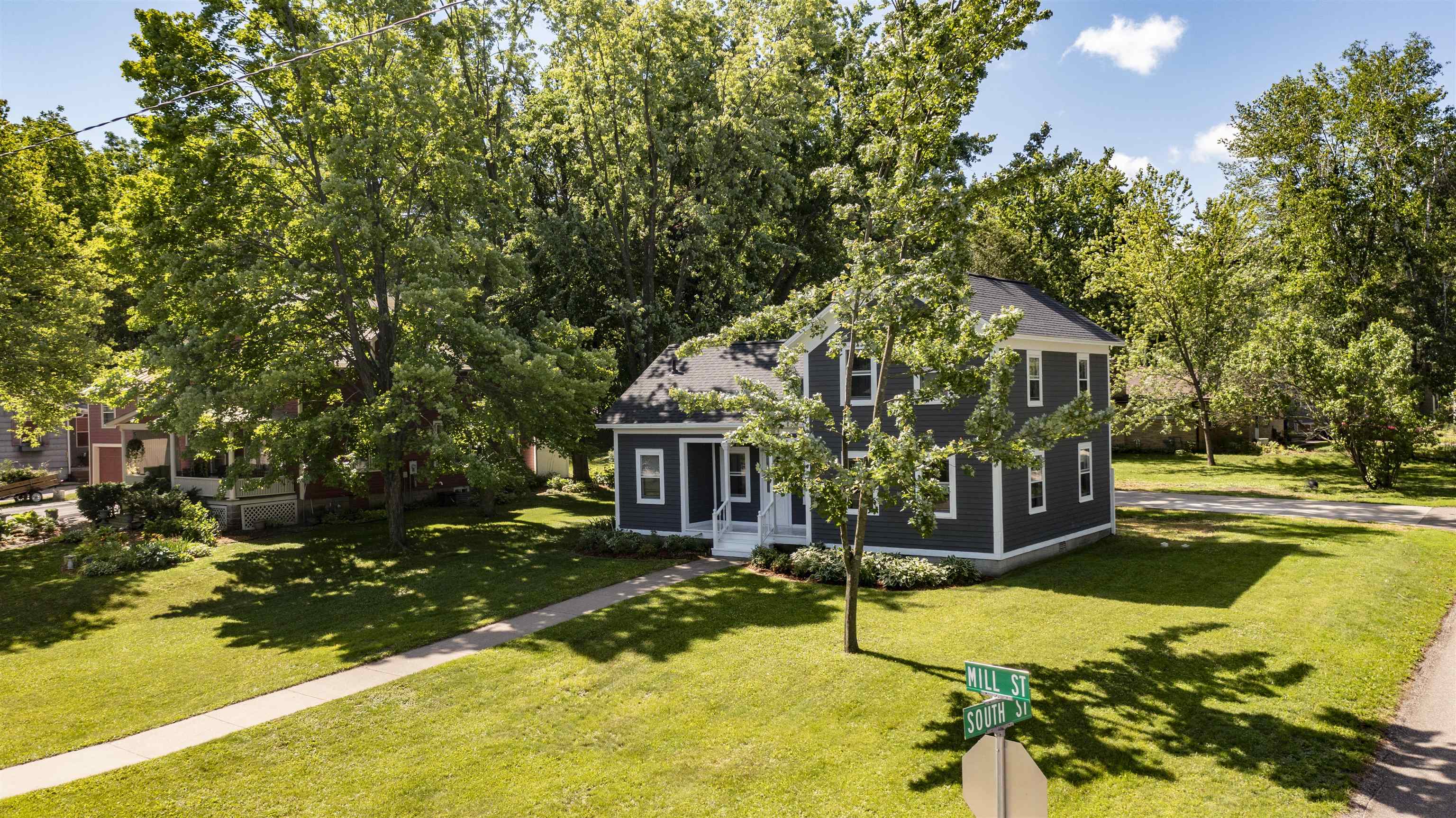 201 Mill Street Amherst, WI 54406 - Photo 6 of 22