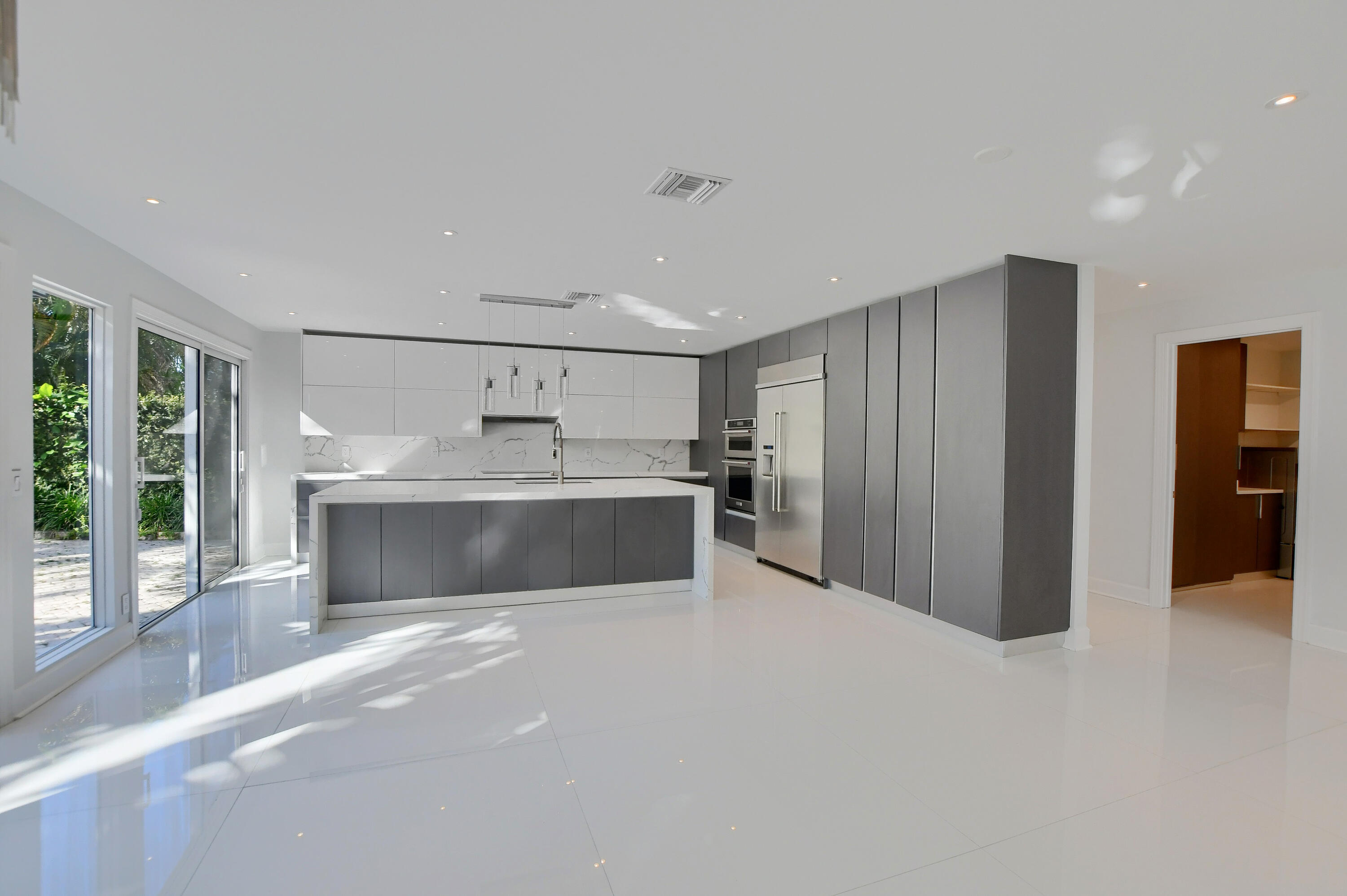 23352 Lago Mar Circle Boca Raton, FL 33433 - Photo 15 of 78 11_ebf_0065-hdr(5)