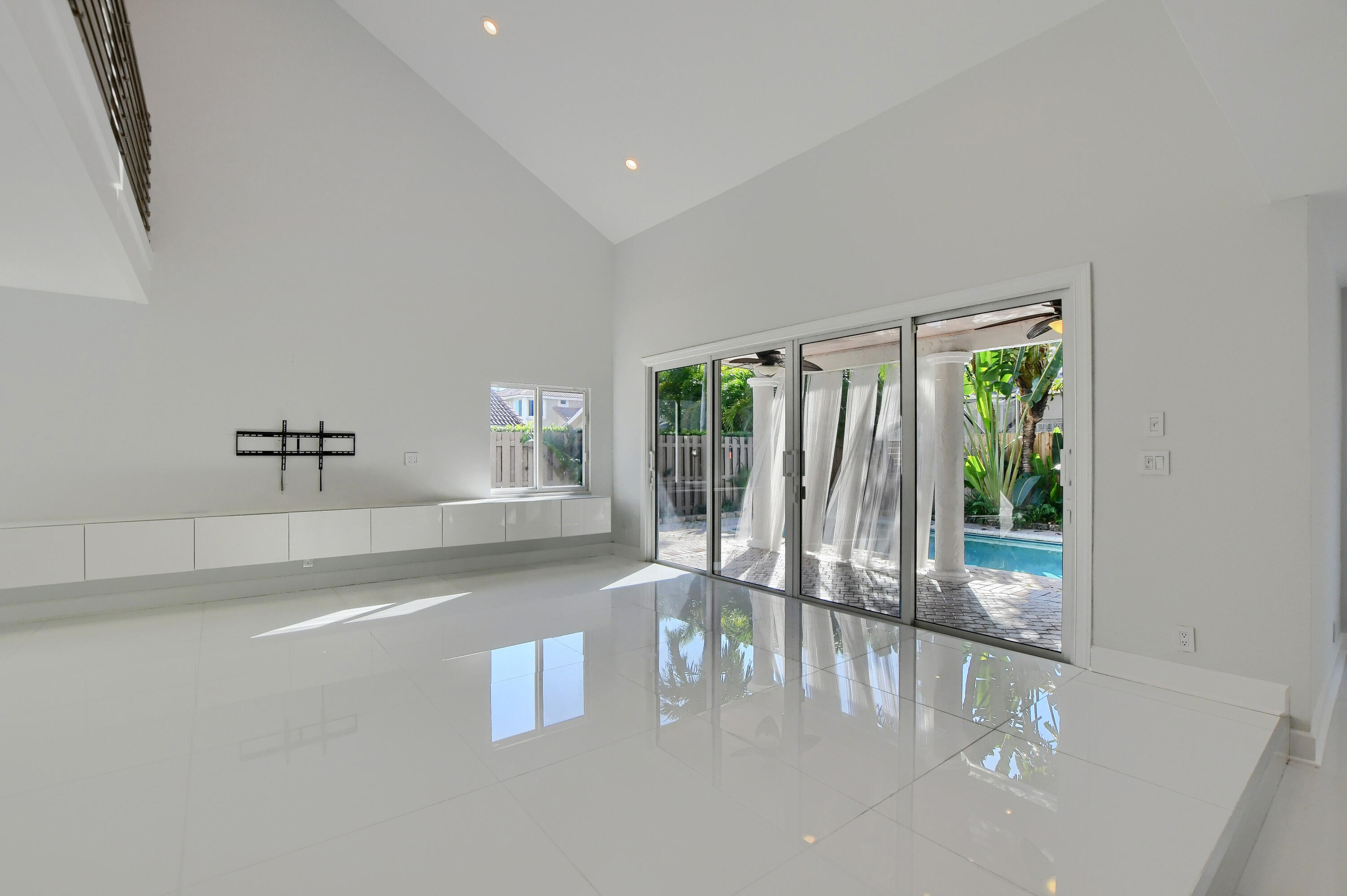 23352 Lago Mar Circle Boca Raton, FL 33433 - Photo 22 of 78 21_ebf_0115-hdr(5)