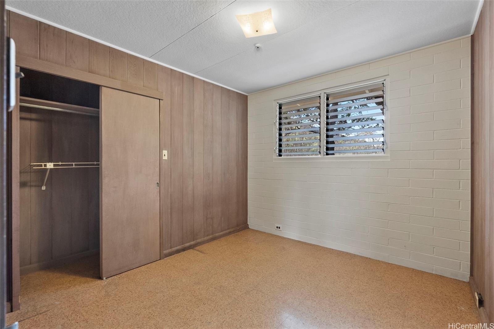 87-1087 Apuupuu Road Waianae, HI 96792 - Photo 22 of 25 a view of an empty room with windows