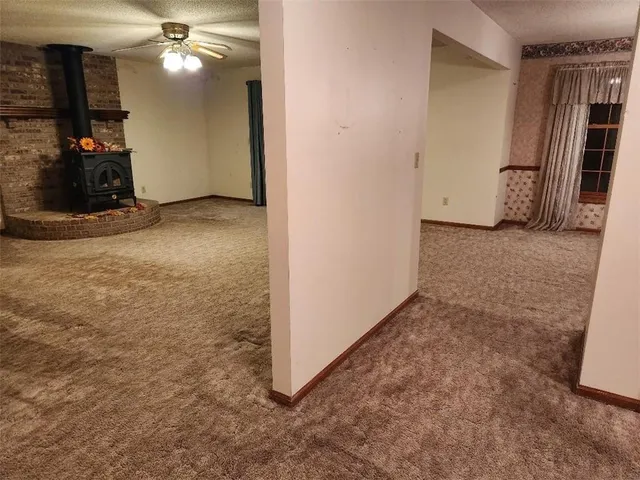 $450,000 | 20080 178th Street, Tonganoxie, KS 66086