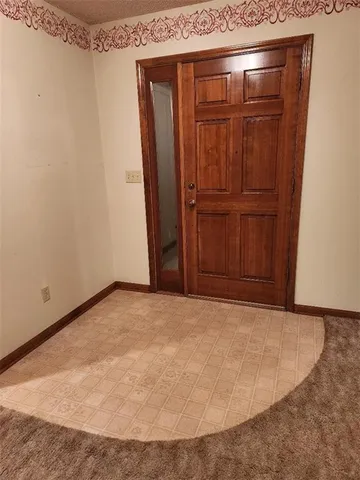 $450,000 | 20080 178th Street, Tonganoxie, KS 66086