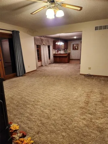 $450,000 | 20080 178th Street, Tonganoxie, KS 66086