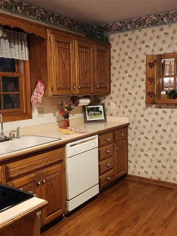 $450,000 | 20080 178th Street, Tonganoxie, KS 66086