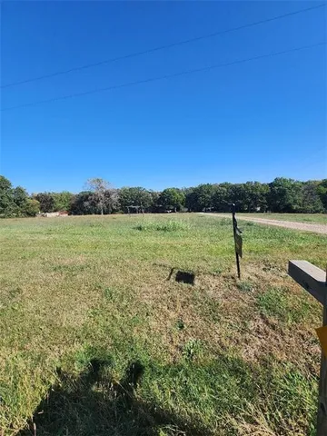 $450,000 | 20080 178th Street, Tonganoxie, KS 66086