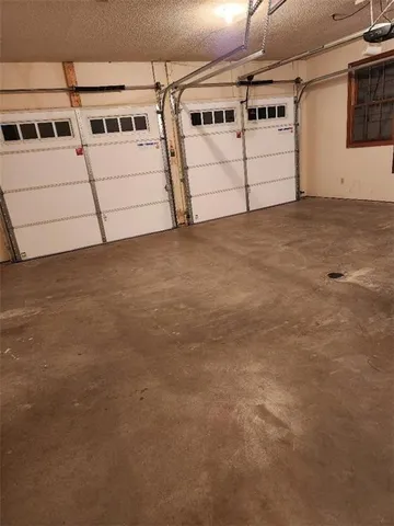 $450,000 | 20080 178th Street, Tonganoxie, KS 66086