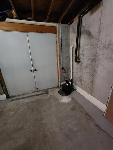 $450,000 | 20080 178th Street, Tonganoxie, KS 66086