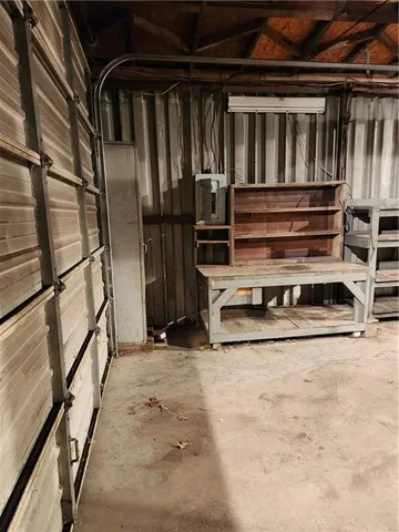 $450,000 | 20080 178th Street, Tonganoxie, KS 66086