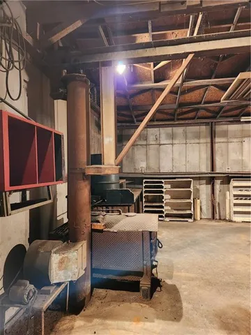 $450,000 | 20080 178th Street, Tonganoxie, KS 66086