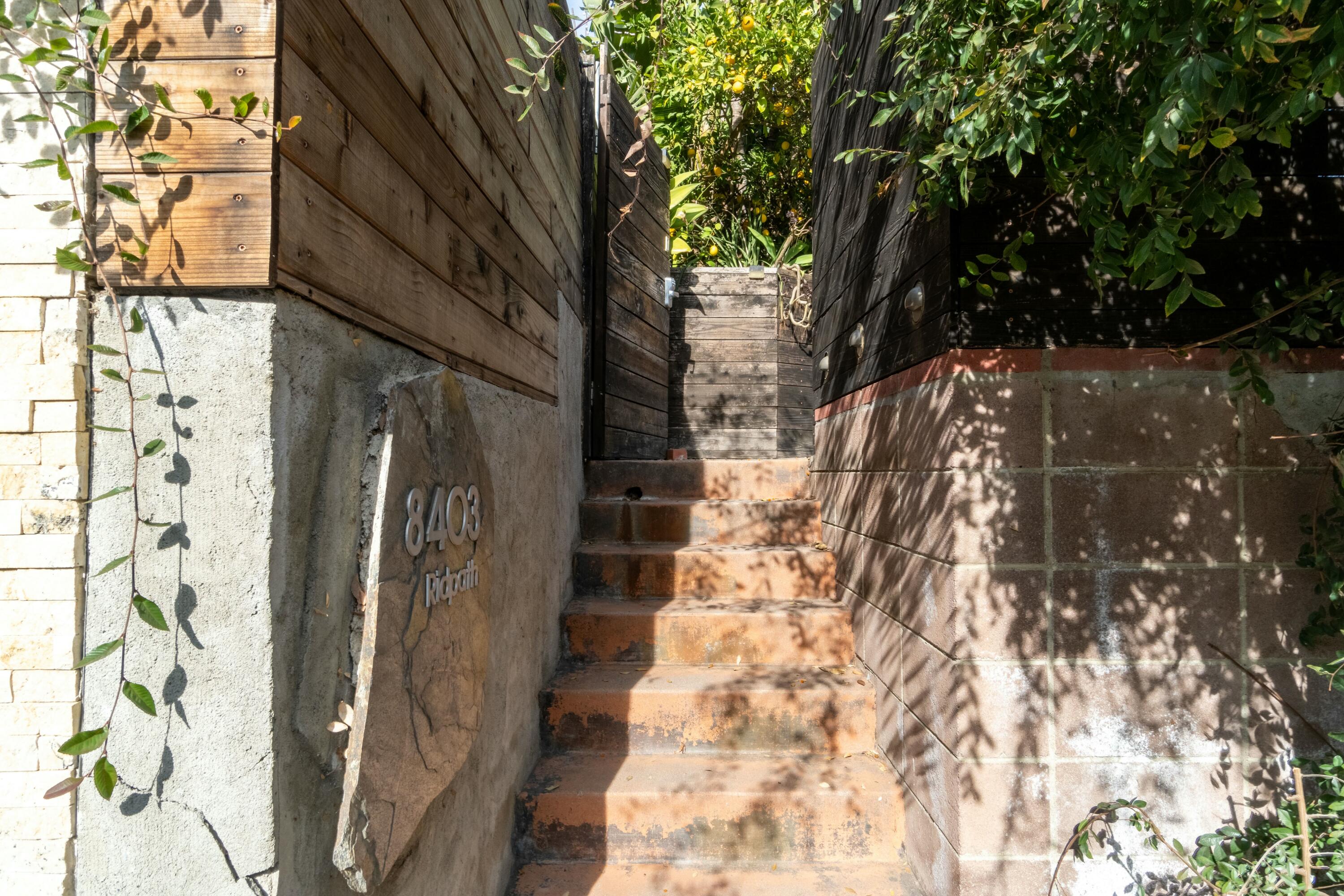 8403 Ridpath Drive Los Angeles, CA 90046 - Photo 3 of 52 tempImage3wDlSF
