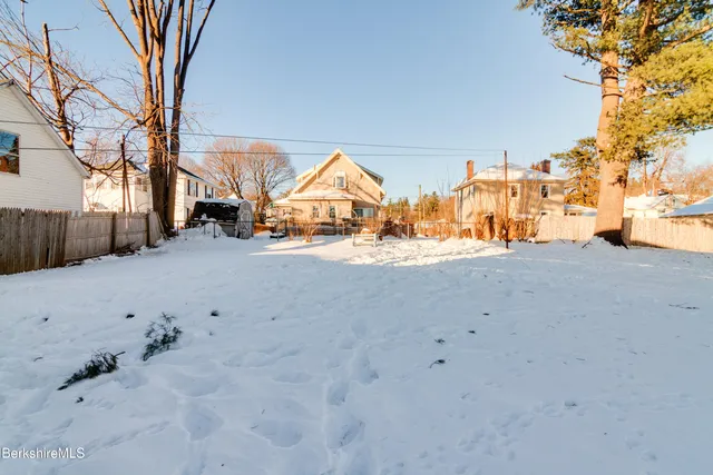 $250,000 | 30 Edgewood Road, Pittsfield, MA 01201