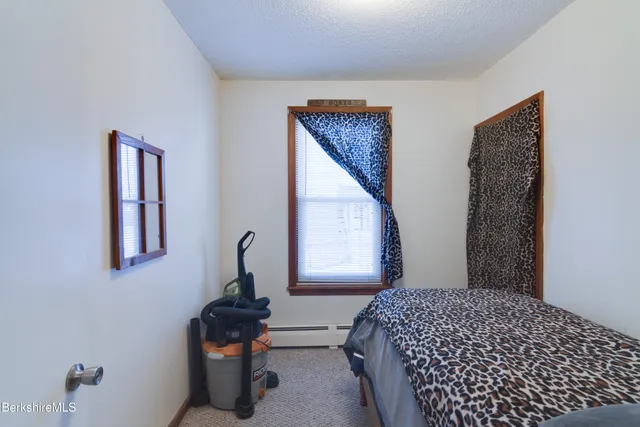 $250,000 | 30 Edgewood Road, Pittsfield, MA 01201