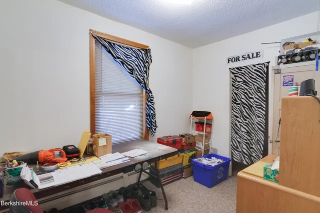 $250,000 | 30 Edgewood Road, Pittsfield, MA 01201