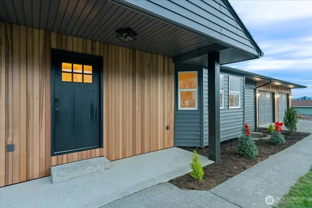 $755,000 | 9938 Columbia Creek Drive East, Graham, WA 98338