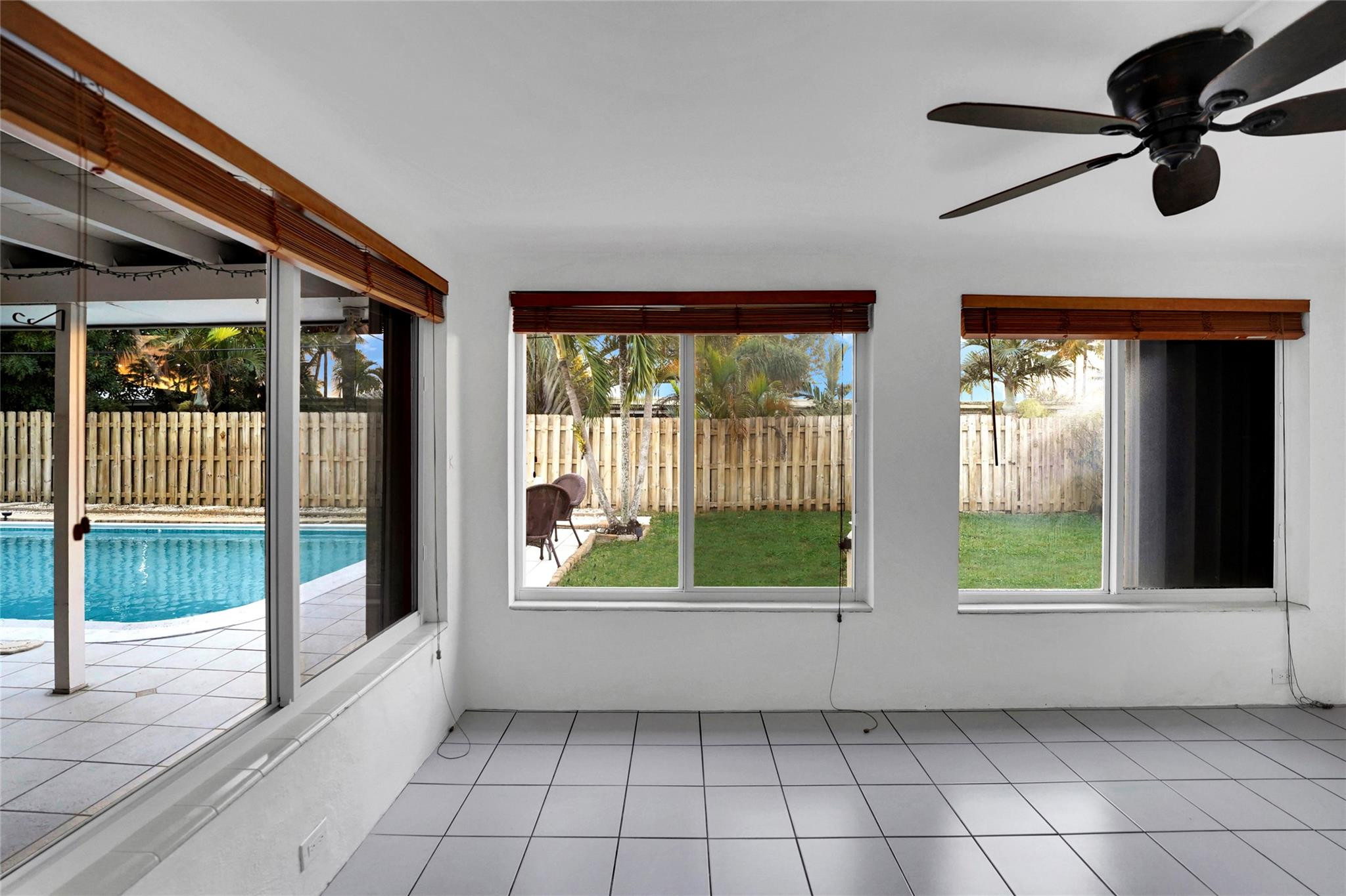 180 Southwest 9th Court Pompano Beach, FL 33060 - Photo 27 of 27 a view of an entryway