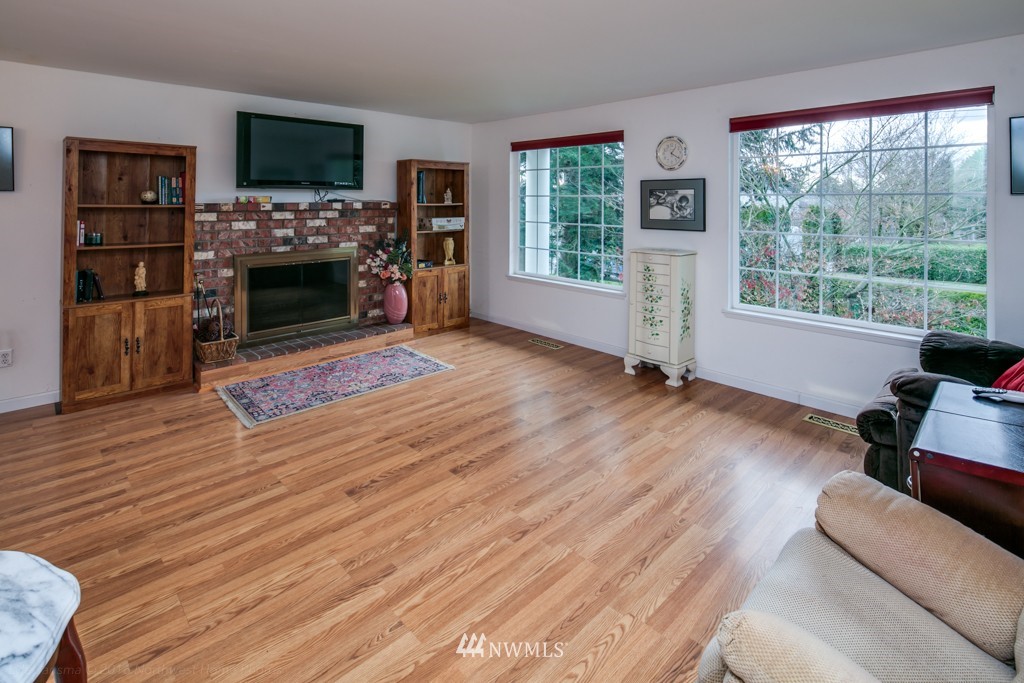 8630 Vinup Road Lynden, WA 98264 - Photo 3 of 21 Gallery Image 3