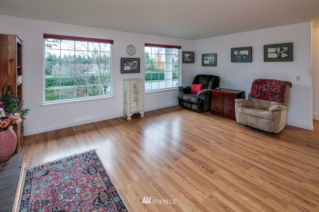 8630 Vinup Road Lynden, WA 98264 - Photo 4 of 21 Gallery Image 4