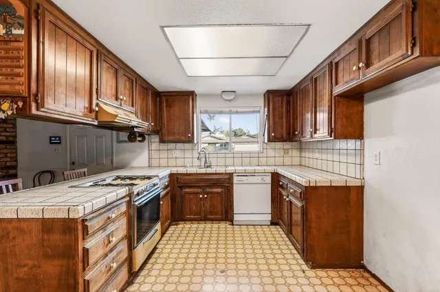 $399,000 | 2109 Oriole Drive, Ceres, CA 95307