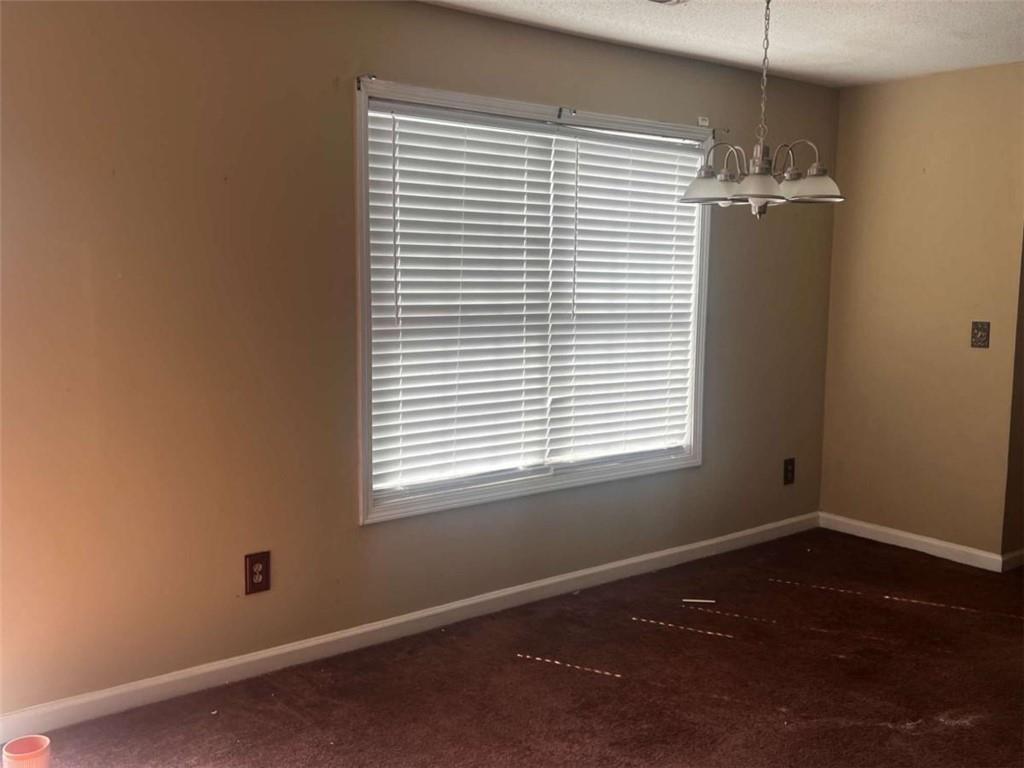 3648 Sapphire Court Decatur, GA 30034 - Photo 4 of 16 a room that has a window in it