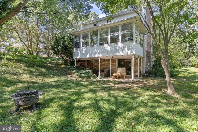 $319,900 | 8 Redwood Place, Camp Hill, PA 17011