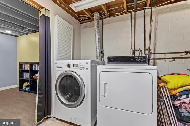 $319,900 | 8 Redwood Place, Camp Hill, PA 17011