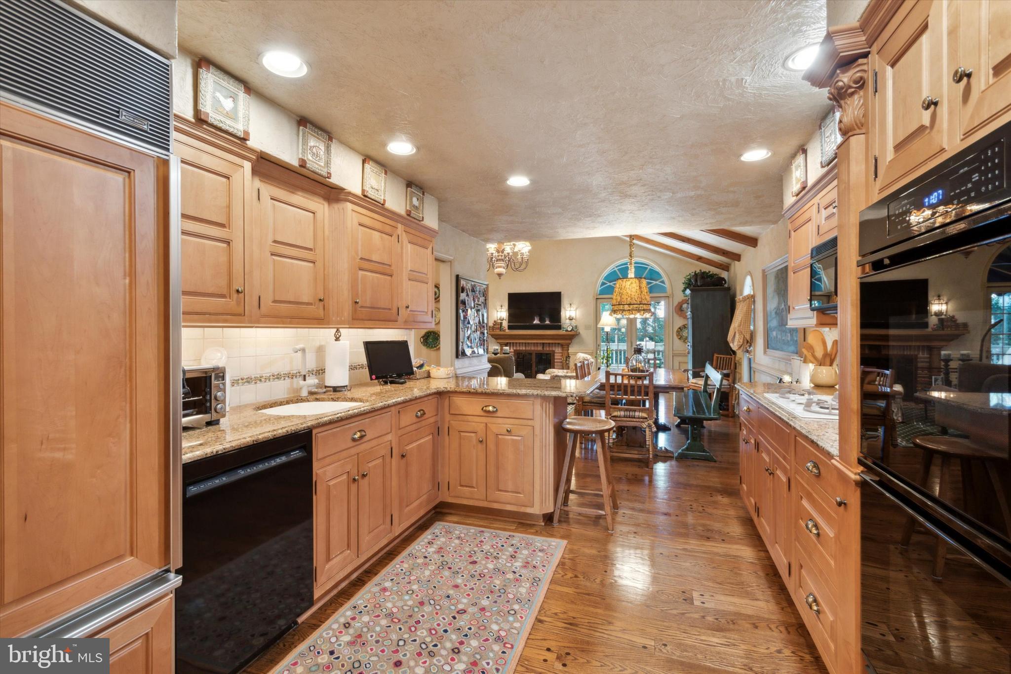 1080 Squirrel Road Jenkintown, PA 19046 - Photo 19 of 68 Built-in SubZero refrig, Dacor double oven