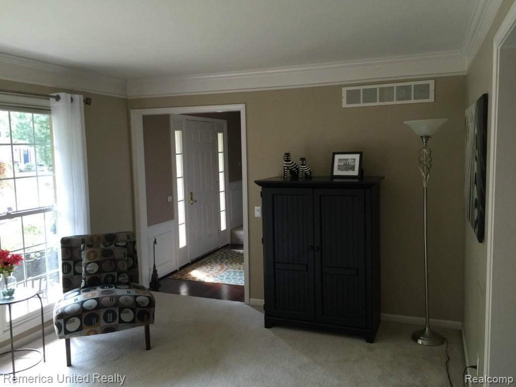 25833 Mulberry Lane Novi, MI 48374 - Photo 4 of 18