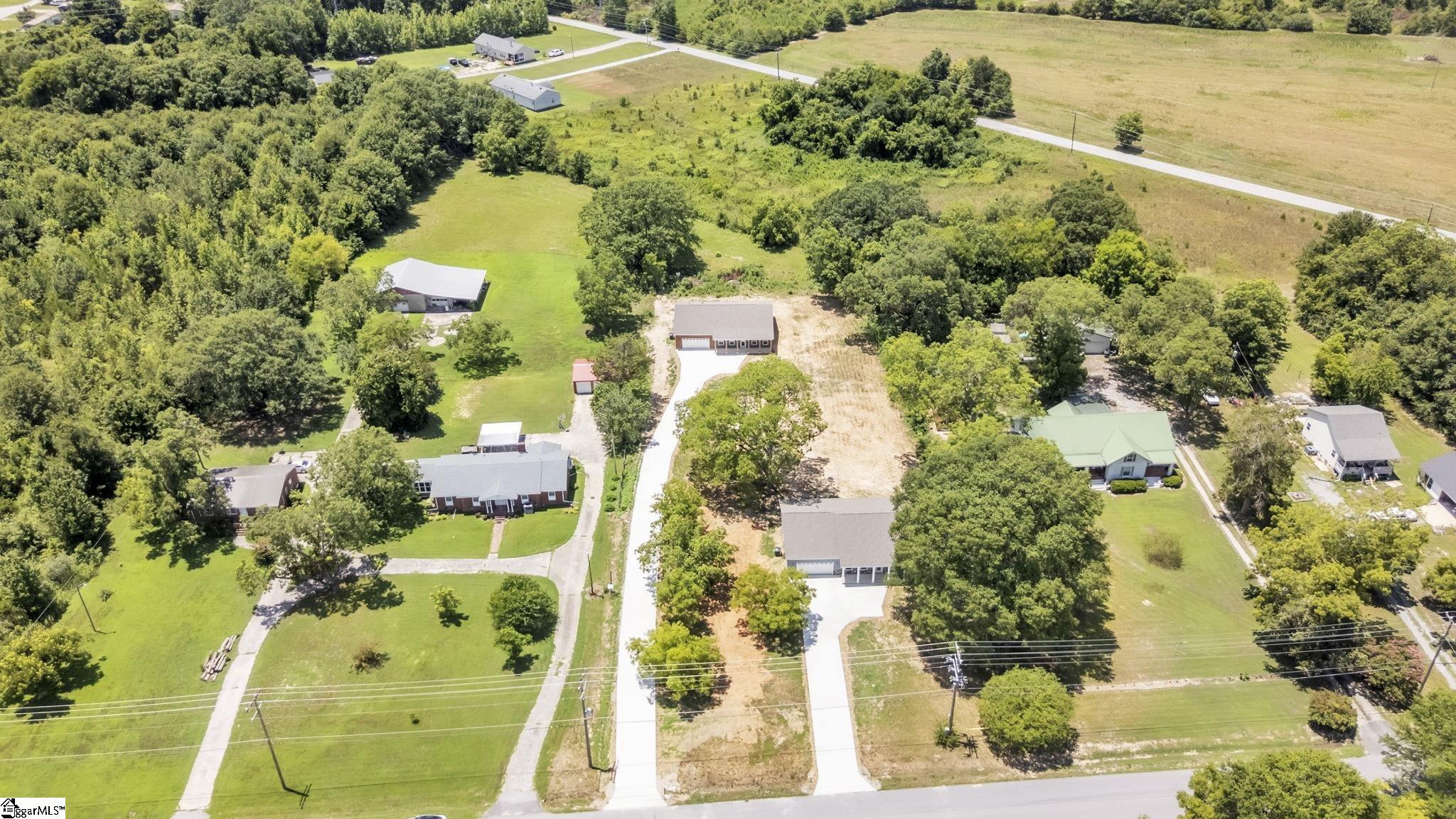 5138 North Old Laurens Road Gray Court, SC 29645 - Photo 27 of 32