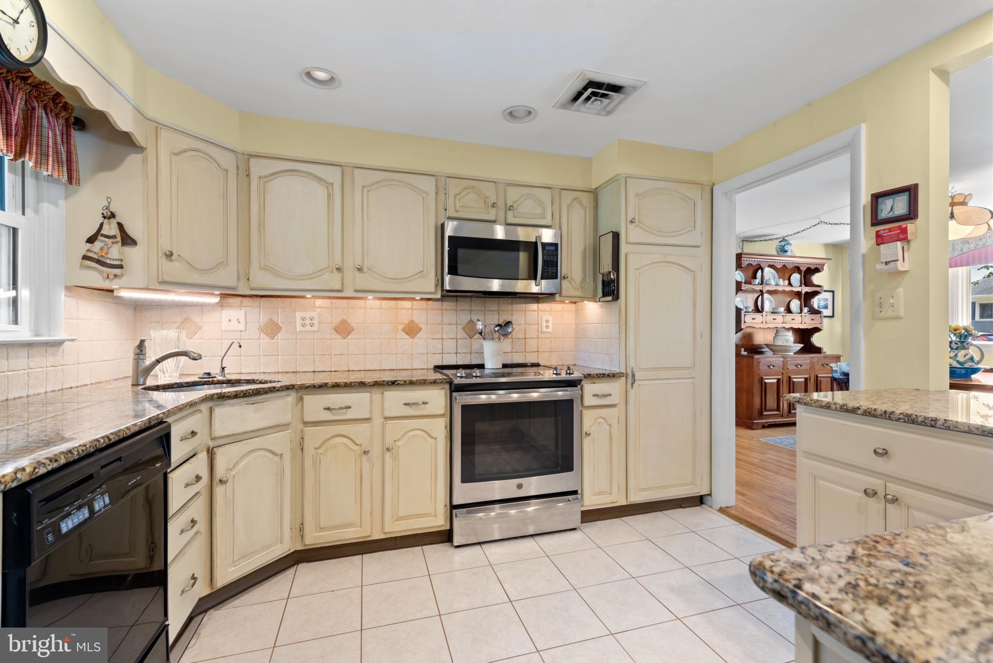 202 Eastspring Road Lutherville-Timonium, MD 21093 - Photo 14 of 40 Gallery Image 14