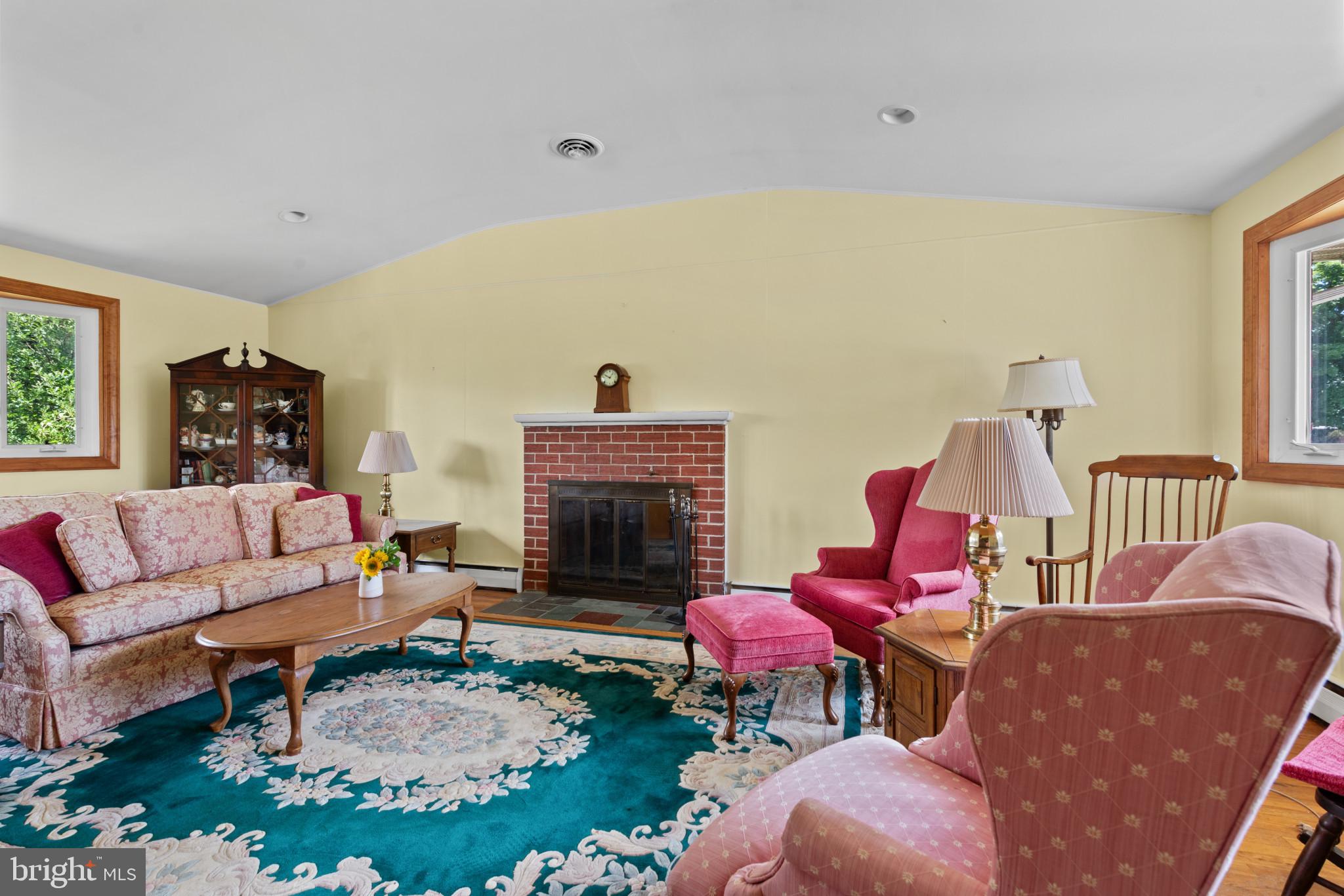 202 Eastspring Road Lutherville-Timonium, MD 21093 - Photo 4 of 40 Gallery Image 4