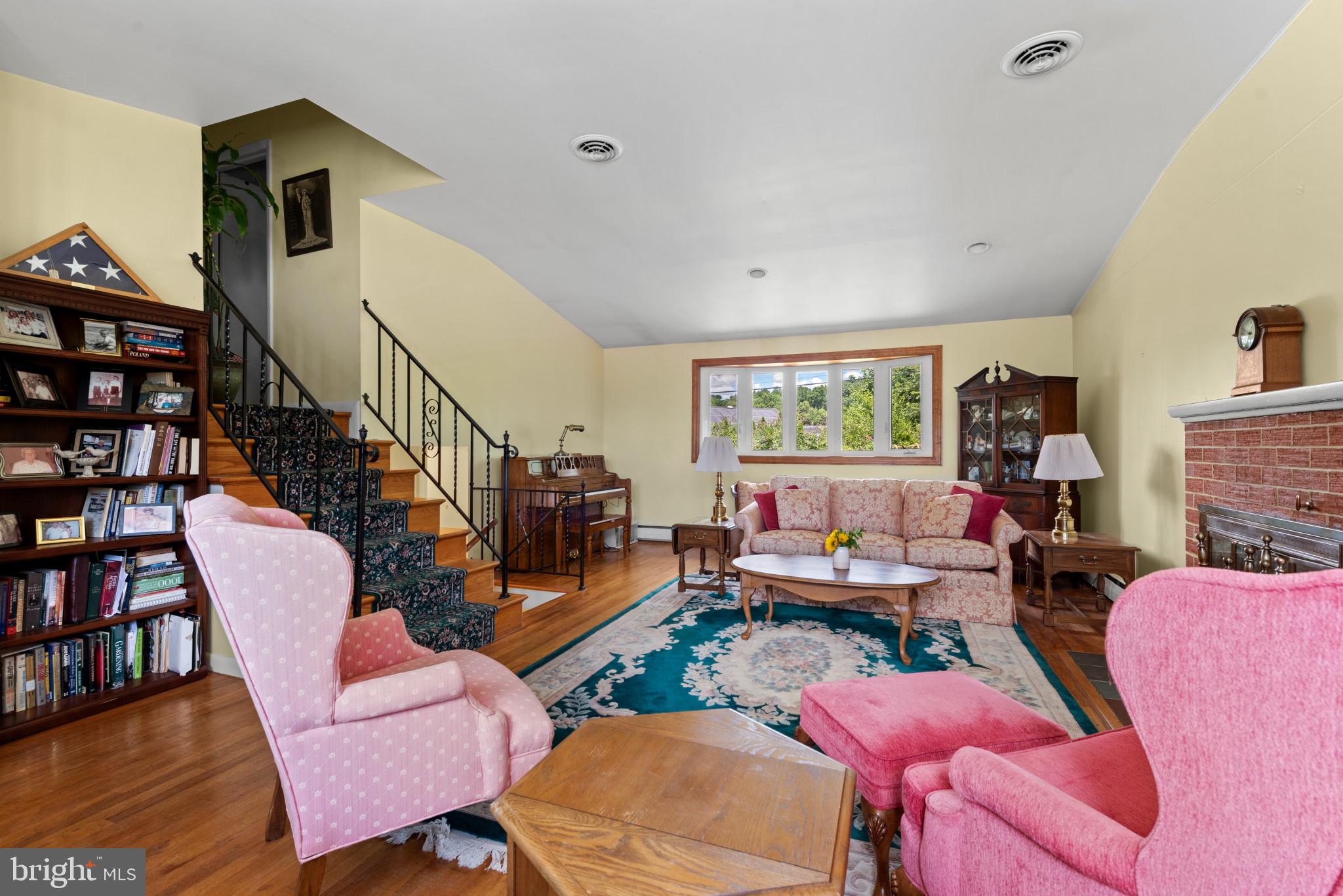 202 Eastspring Road Lutherville-Timonium, MD 21093 - Photo 5 of 40 Gallery Image 5