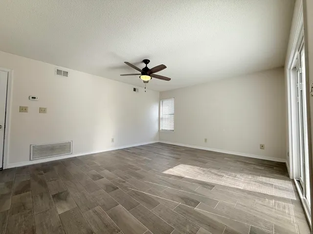 $2,600 | 1605 Mariah Way East, Fort Walton Beach, FL 32547