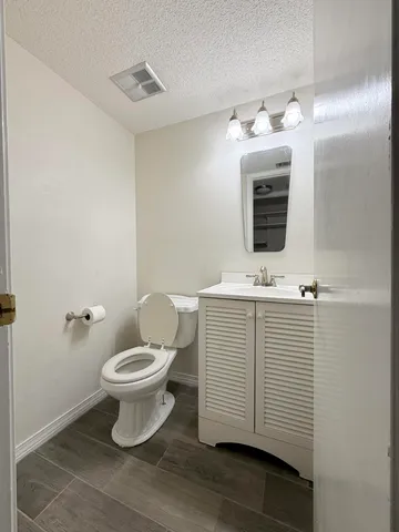 $2,600 | 1605 Mariah Way East, Fort Walton Beach, FL 32547