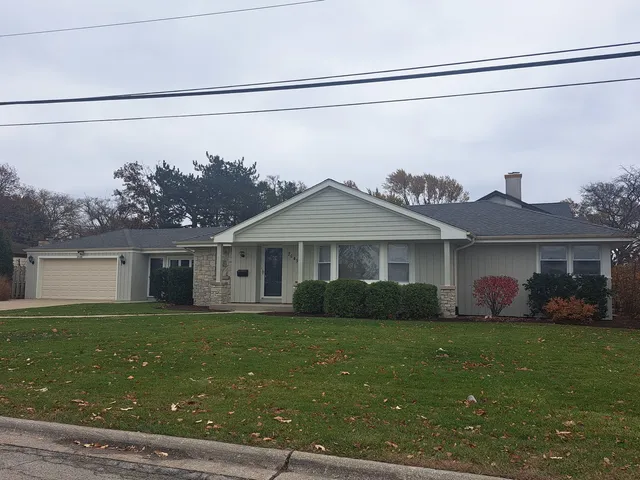 $3,500 | 2045 Farrell Avenue, Park Ridge, IL 60068