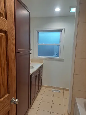 $3,500 | 2045 Farrell Avenue, Park Ridge, IL 60068