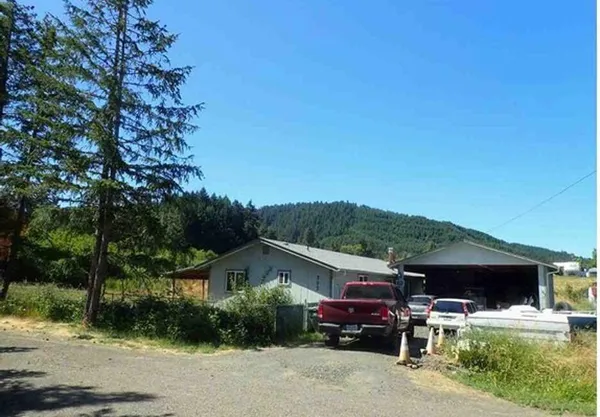$172,250 | 703 Main Street, Yoncalla, OR 97499
