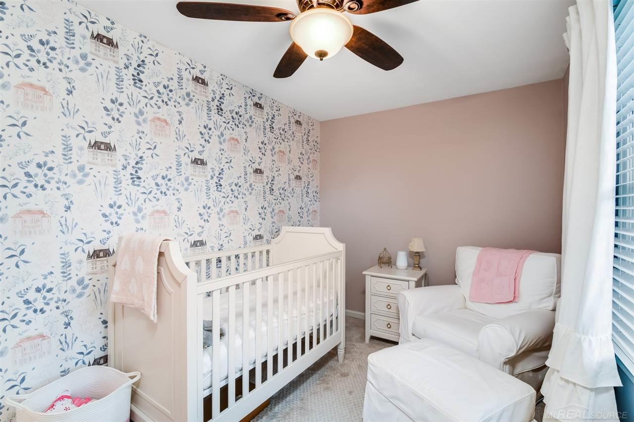 1684 Hawthorne Road Grosse Pointe Woods, MI 48236 - Photo 18 of 29