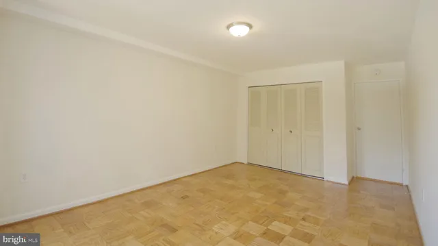 $249,000 | 10201 Grosvenor Place, Unit 112, North Bethesda, MD 20852