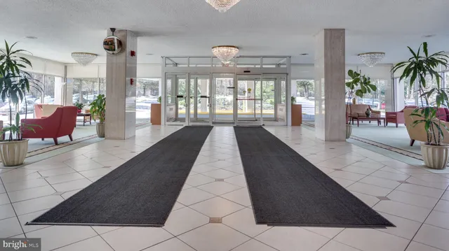 $249,000 | 10201 Grosvenor Place, Unit 112, North Bethesda, MD 20852