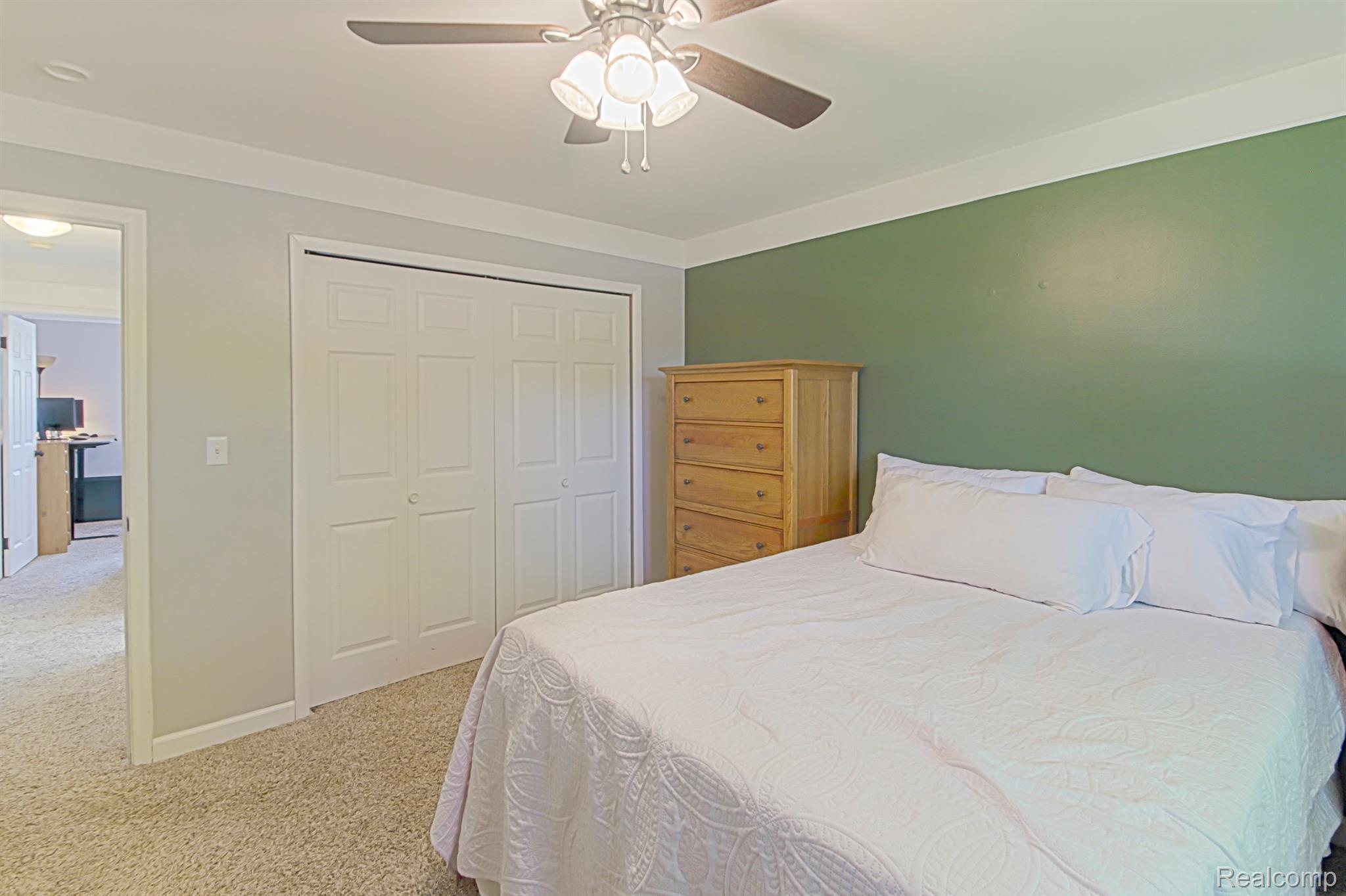 18207 Winsome Road Fraser, MI 48026 - Photo 12 of 28 PRIMARY BEDROOM