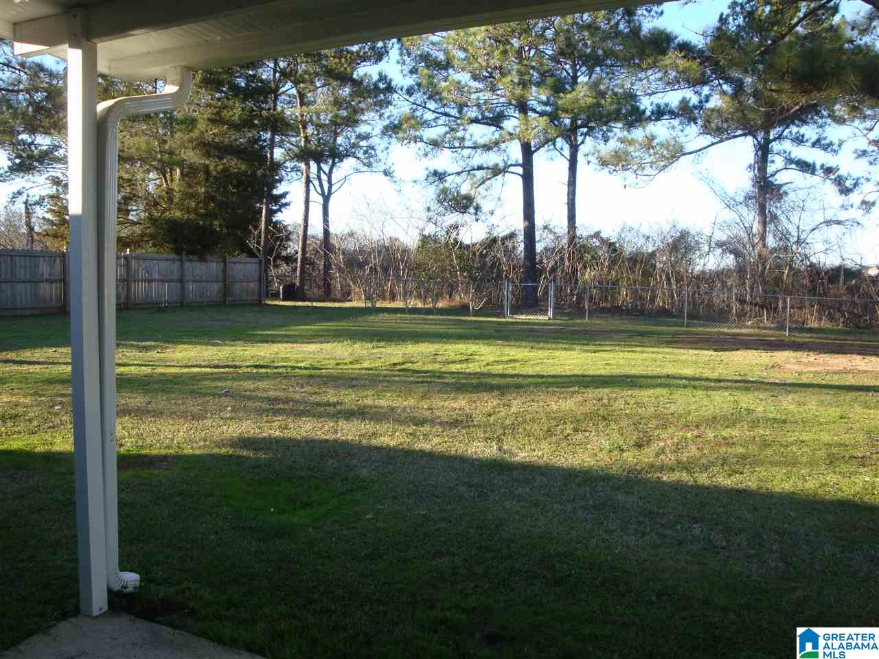 111 Colonial Circle Clanton, AL 35045 - Photo 17 of 19