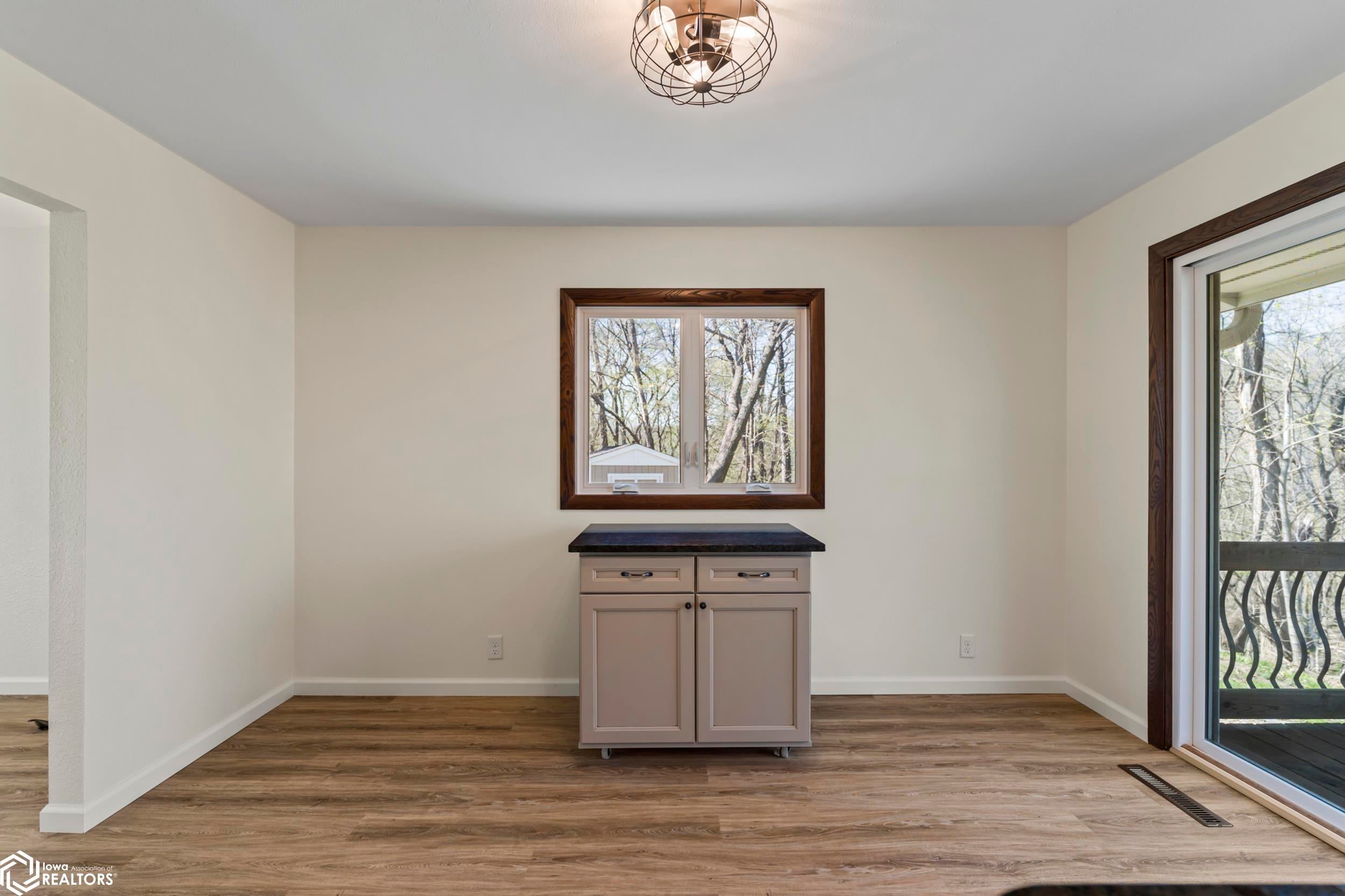 2695 Timberlane Road Webster City, IA 50595 - Photo 11 of 45 Gallery Image 11