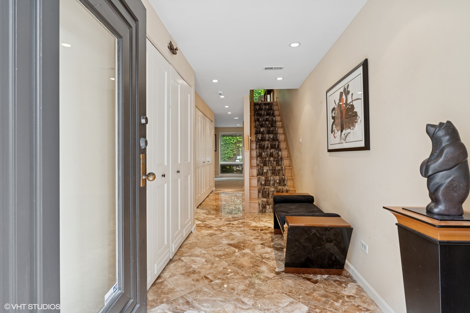 1318 North Sutton Place Chicago, IL 60610 - Photo 2 of 36