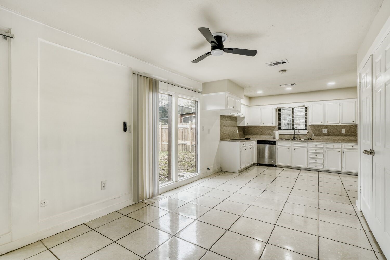 17804 Paddle Wheel Drive Spring, TX 77379 - Photo 8 of 17 a view of a kitchen with electric appliances