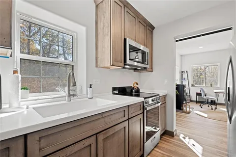 $2,199,000 | 33345 West 95th Street, De Soto, KS 66018